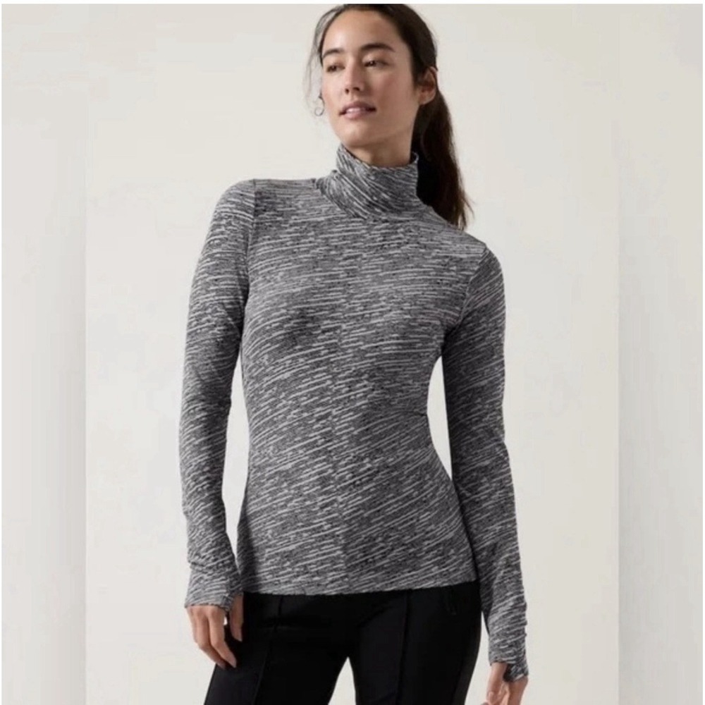 Athleta Baselayer Flurry Turtleneck‎ Top Sz Large Black Gray Seamless Pullover